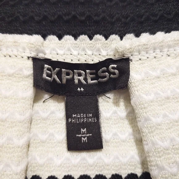 🌸Express Women's Pleated Skirt - Picture 5 of 6